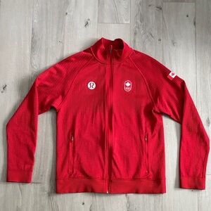 Lululemon Engineered Warmth Team Canada Jacket size Small